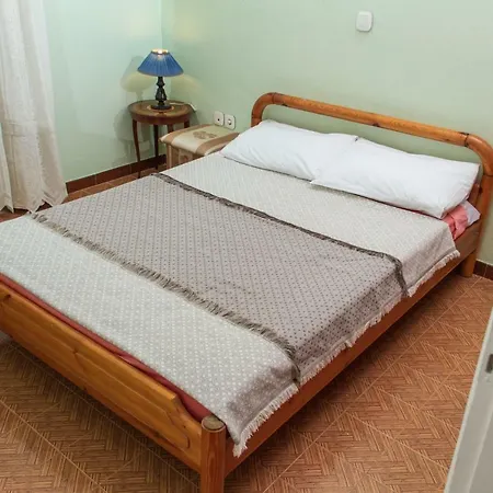 Spacious In The City Of Rodos Daire